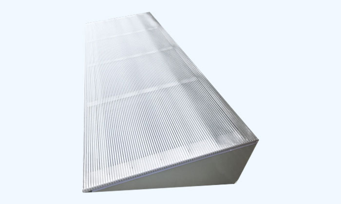 Außenansicht von Aluminium Außensonnenschutz